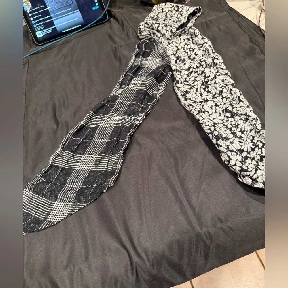 Burberry Black and White Linen Floral Scarf